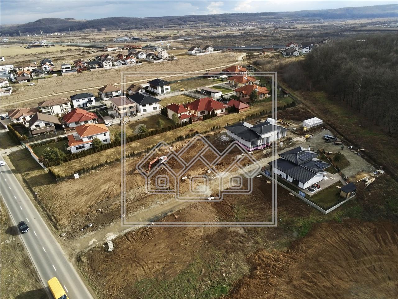 Wohnkomplex von Hausern auf einer Ebene - Selimbar - Immobilien Sibiu