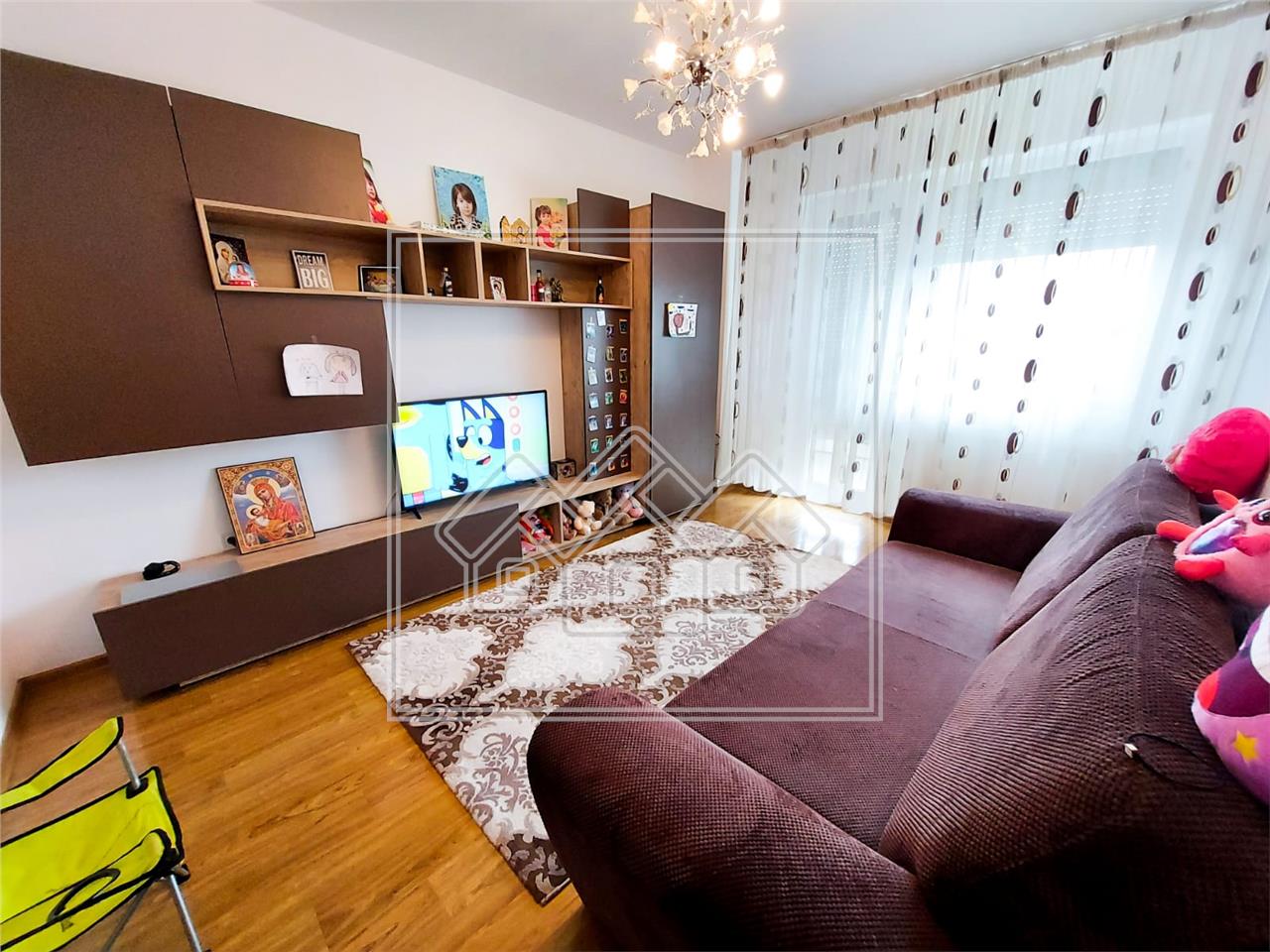 Apartament de vanzare in Sibiu - 3 camere, decomandat - Turnisor