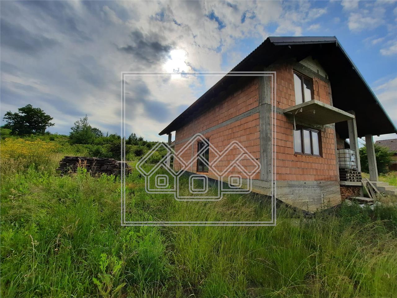 House for sale in Sibiu - detached - 5 rooms, cellar, garage