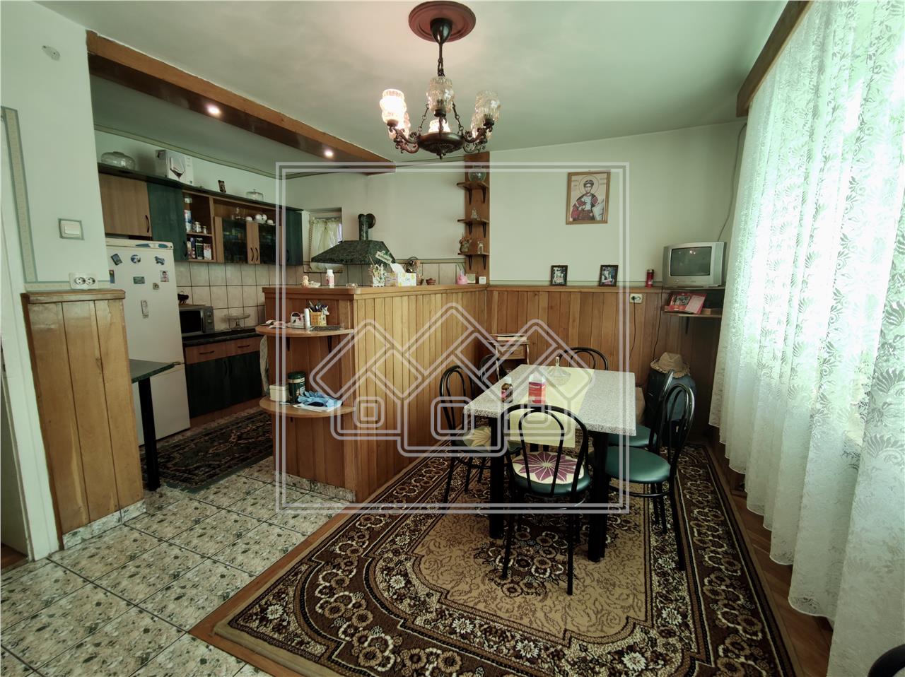 House for sale in Sibiu - Avrig - individual - with cellar and pool