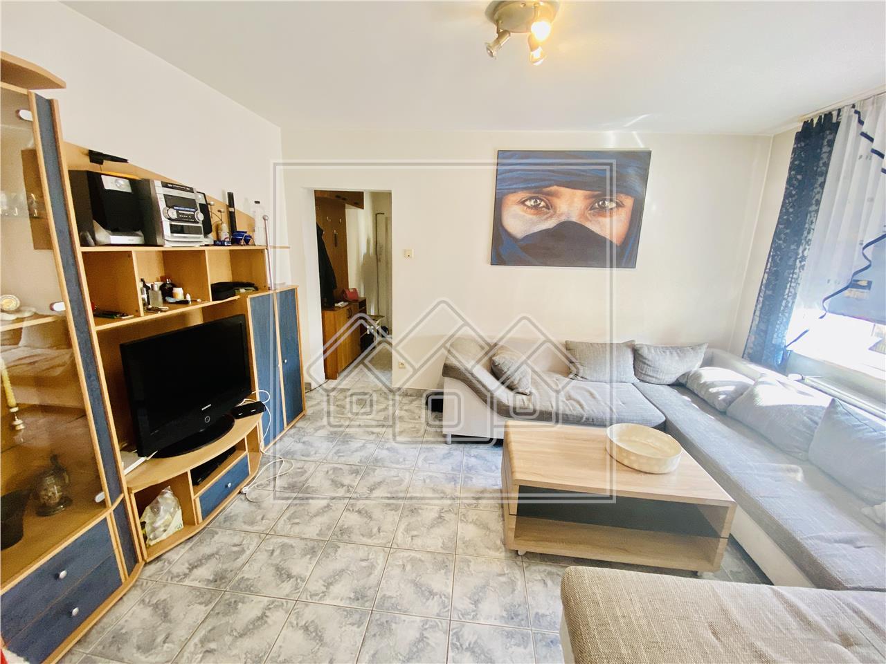 Apartament de vanzare in Sibiu -2 camere cu pivnita-zona Rahovei