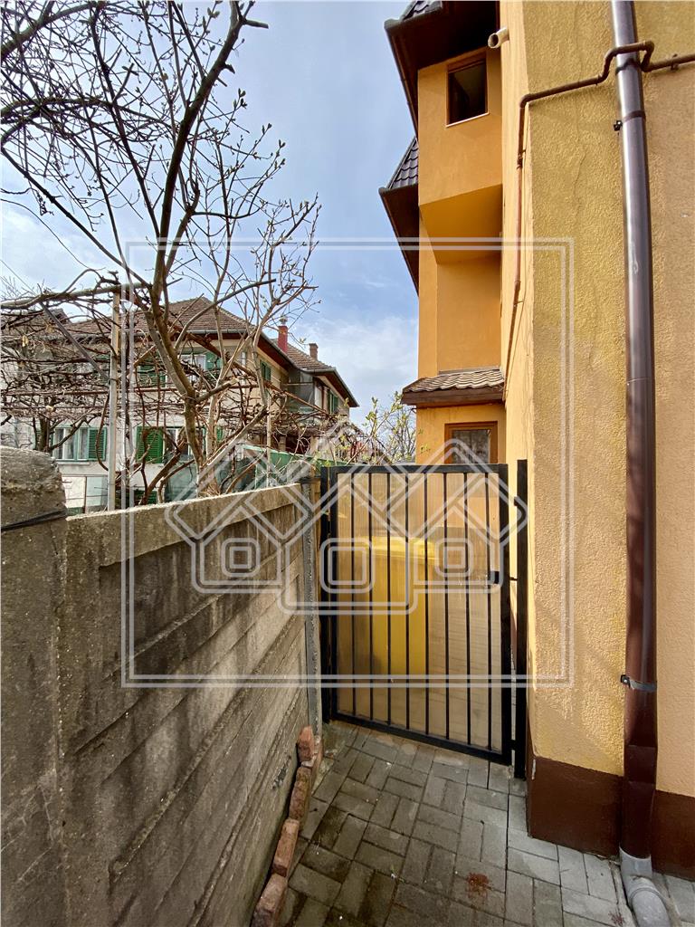 Apartament 5 camere de inchiriat in Sibiu - Calea Dumbravii - curte