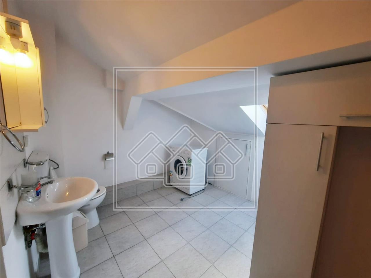 Attic for sale in Sibiu - 3 rooms - 2 bathrooms - Strand II area