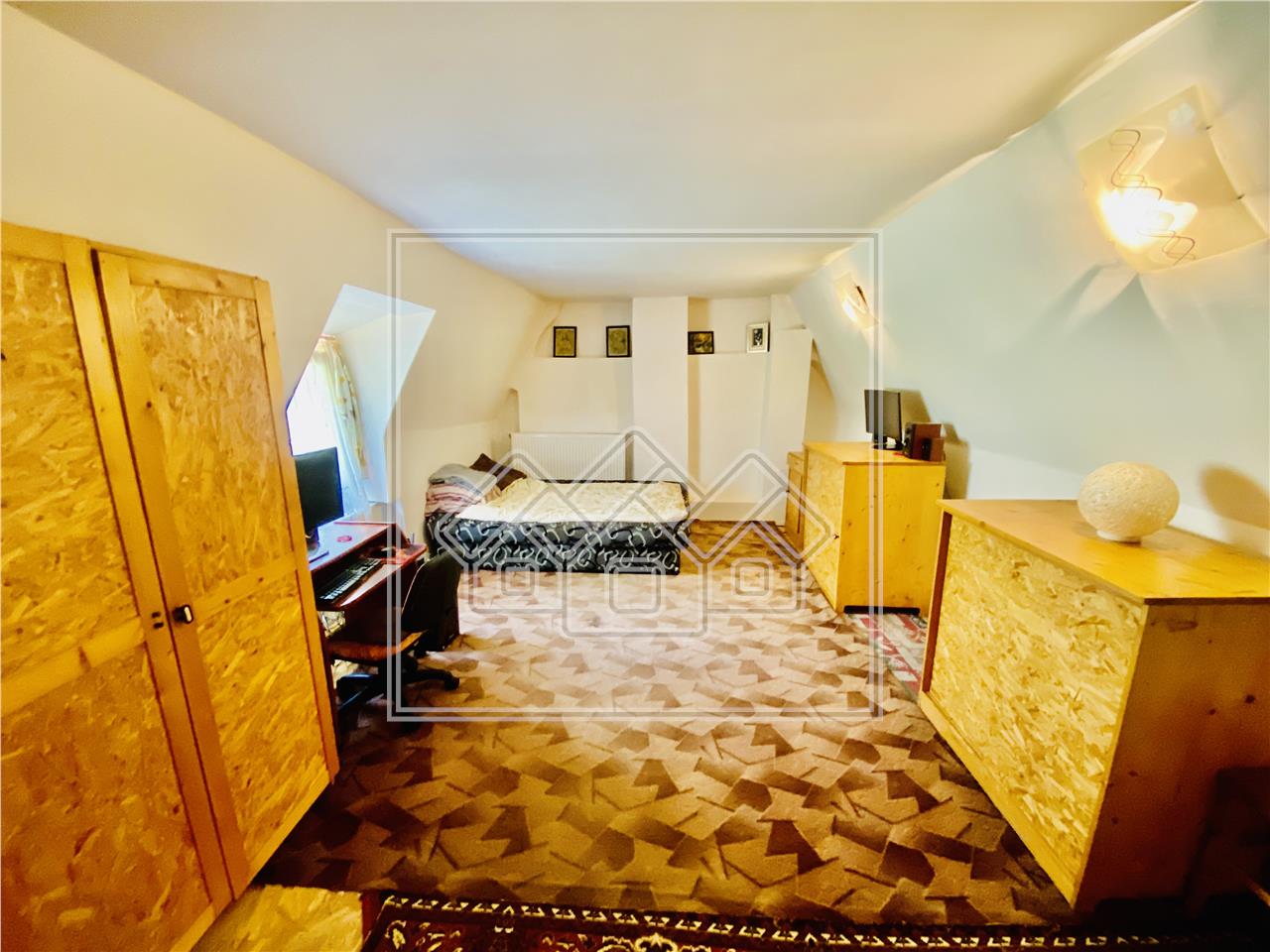 Apartament de vanzare in Sibiu - la casa - 2 camere - Zona Centrala