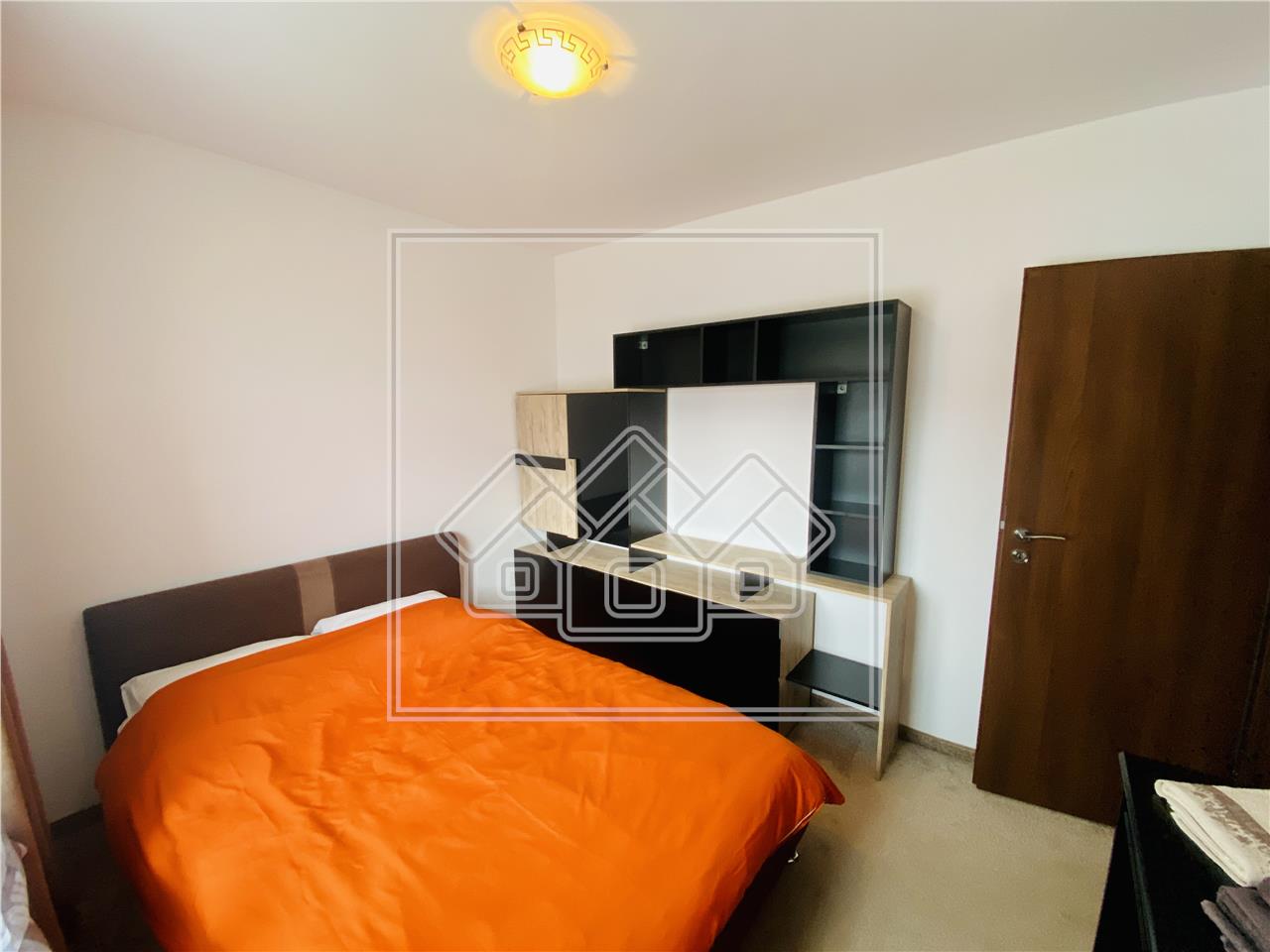Apartament de vanzare in Sibiu - 3 camere si balcon - Ciresica