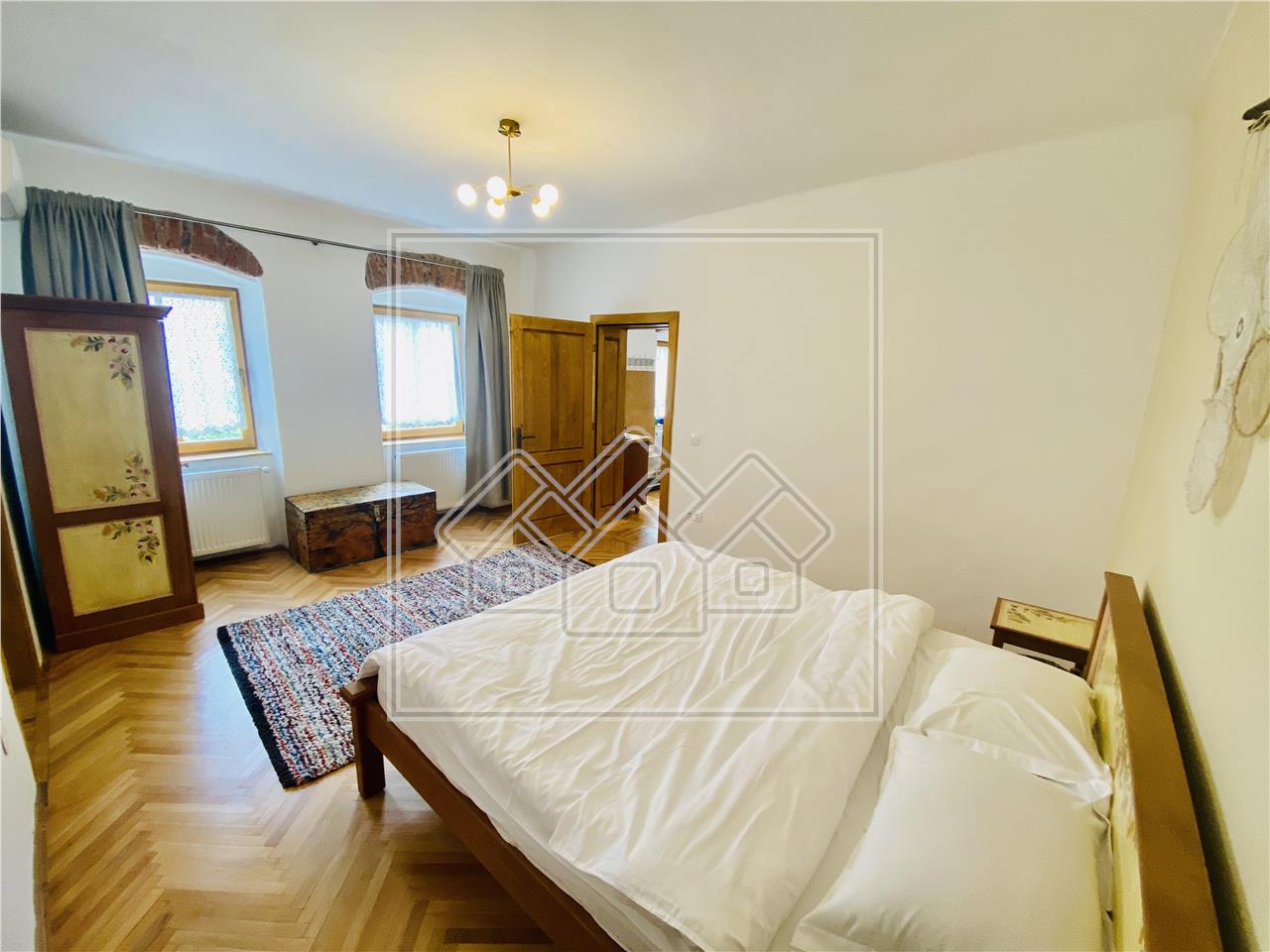 Apartament de vanzare in Sibiu - 2 imobile separate - Zona Centrala