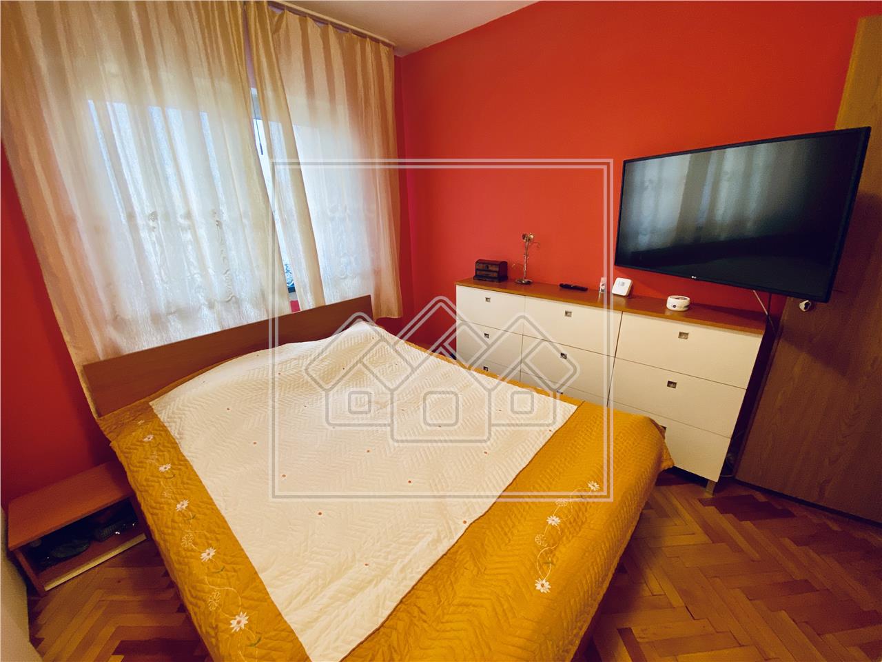 Wohnung zu verkaufen in Sibiu - 3 Zimmer - 2 Balkone - Schwimmschule