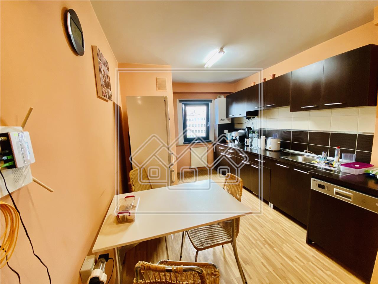 Apartment for sale in Sibiu - 3 rooms - 2 balconies - Swimming School