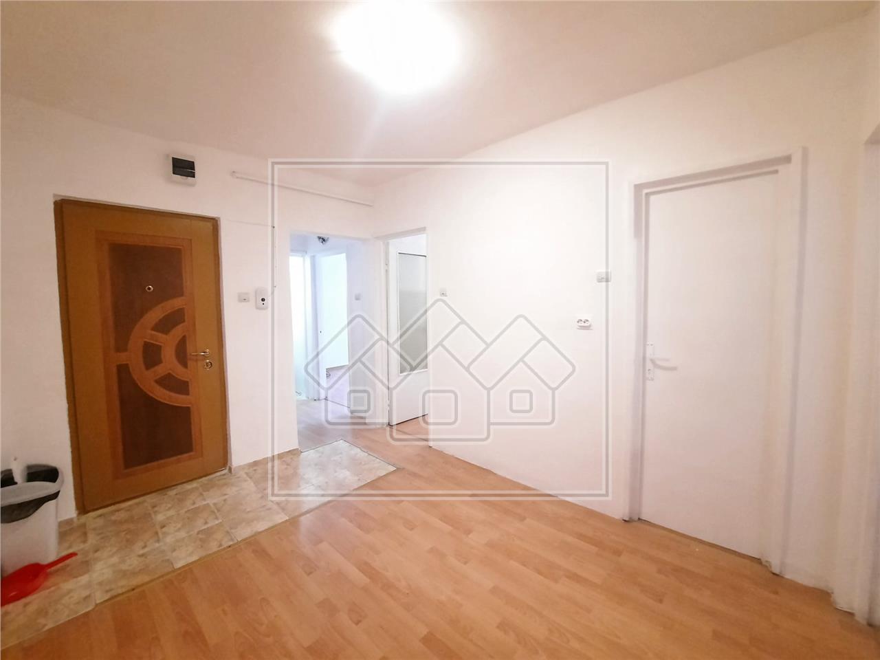 Apartament de vanzare in Alba Iulia - 2 camere si balcon - Cetate
