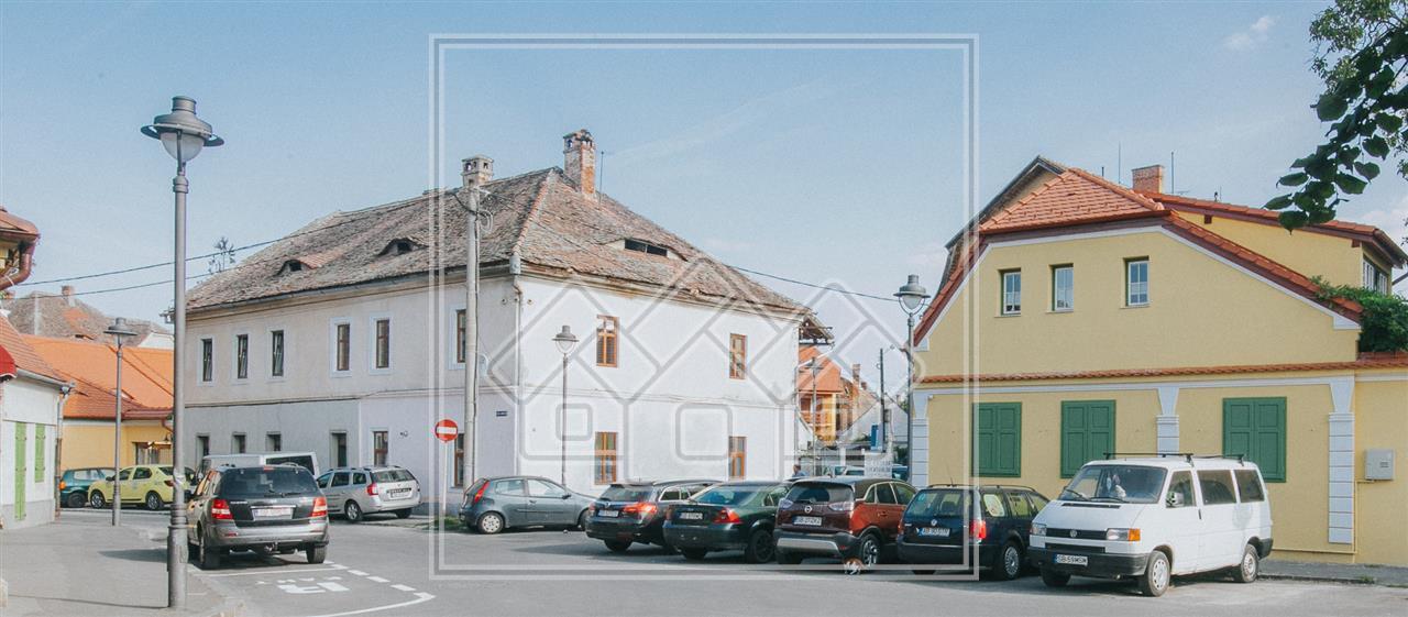 Apartament de vanzare in Sibiu - format din 3 Garsoniere-Ultracentral