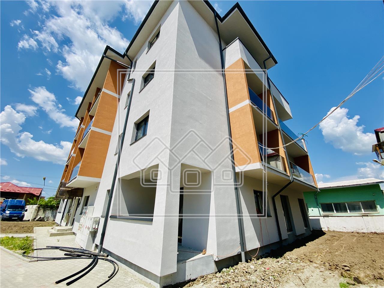 Apartament de vanzare in Sibiu - 3 camere - etaj 1/3 - Selimbar