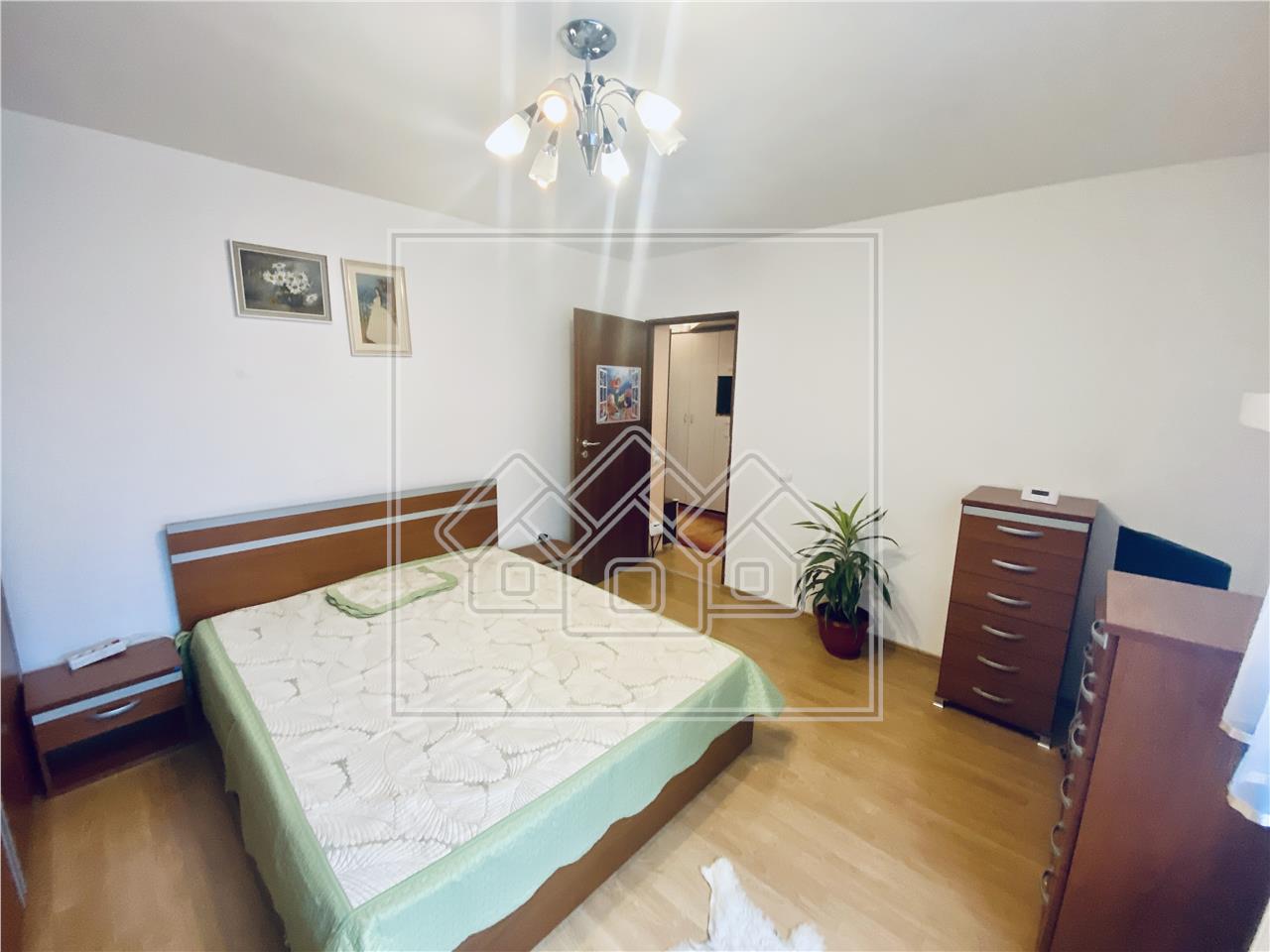 Apartament de vanzare in Sibiu -2 camere, balcon -decomandat -Turnisor