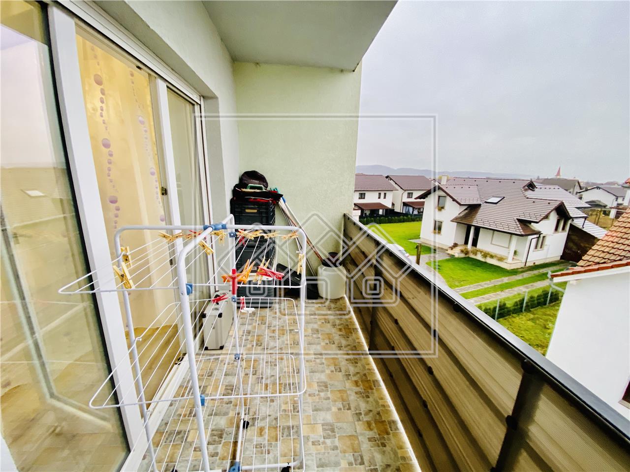 Wohnung zu verkaufen in Sibiu - 3 Zimmer mit Balkon - Zwischengeschoss