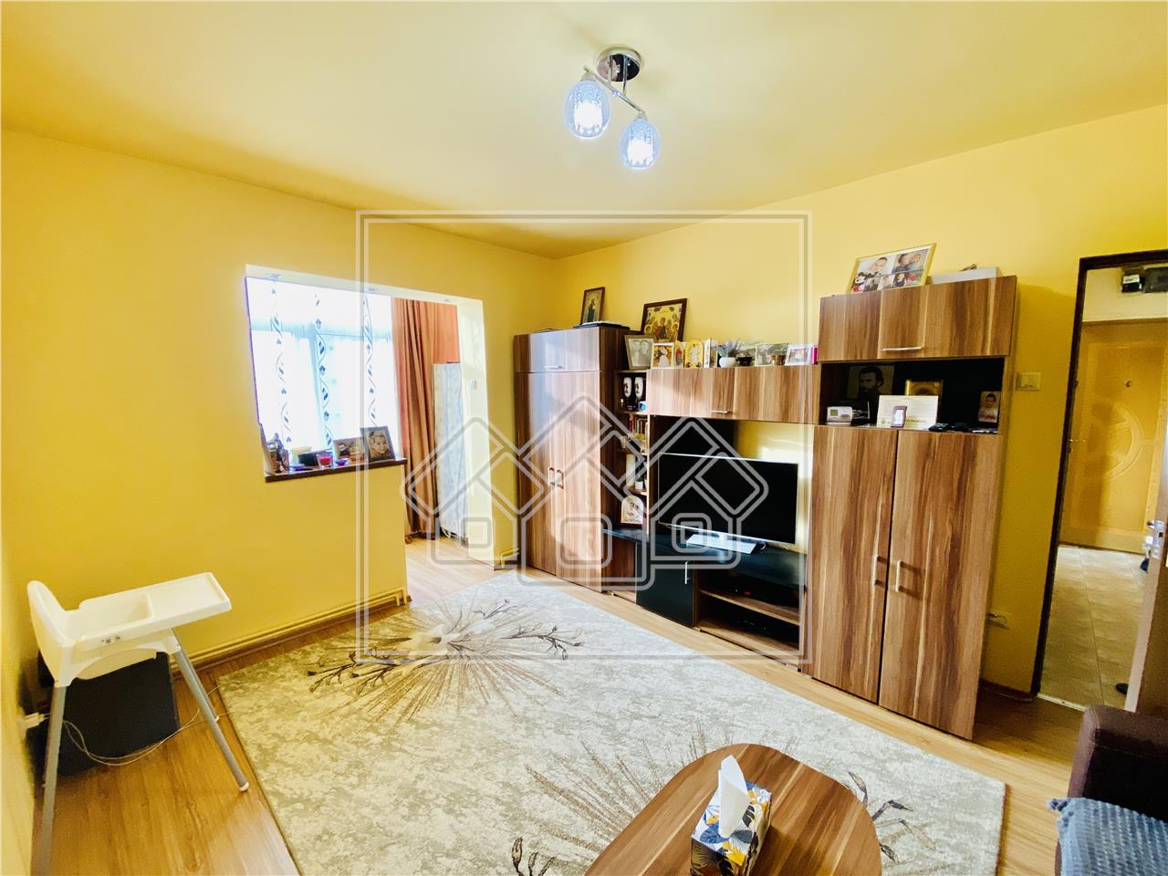 Apartament de vanzare in Sibiu - 2 camere si balcon - zona Ciresica