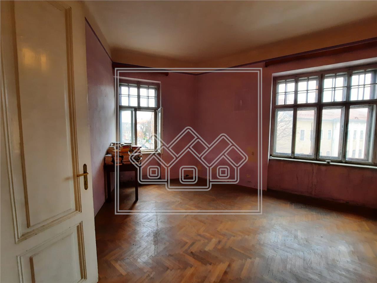 Apartament de vanzare in Sibiu -2 camere - 76 mp- Central,Parcul Astra