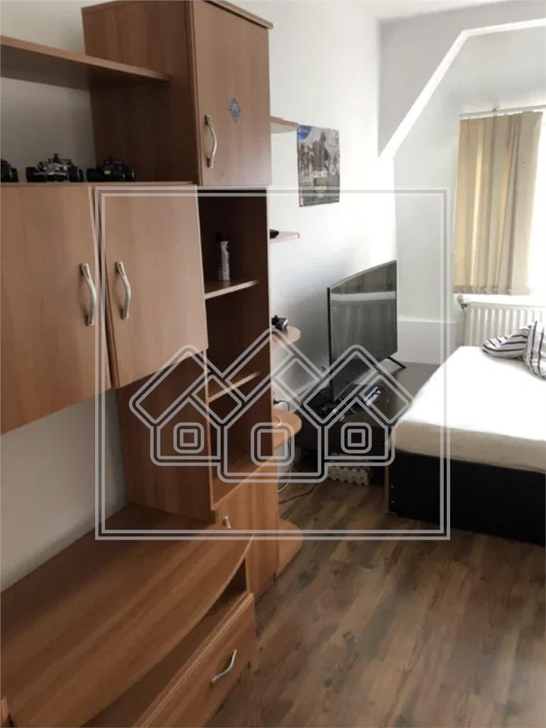 Apartament de vanzare in Sibiu - 4 camere - mansarda 96 mp - Rahovei