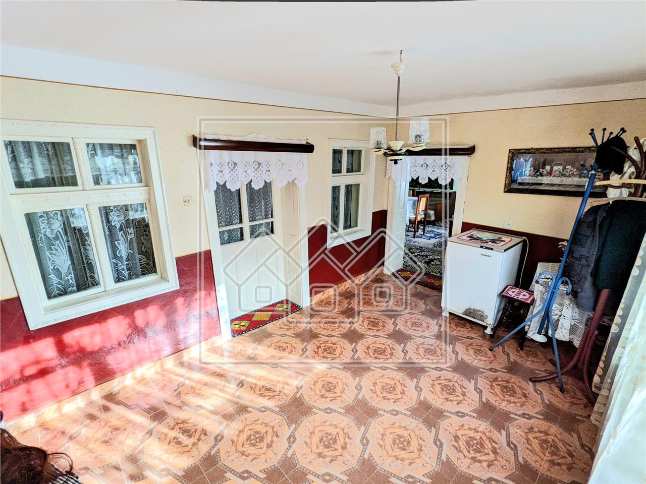 Casa de vanzare in Alba Iulia (Rosia de Secas) - 2 imobile in curte