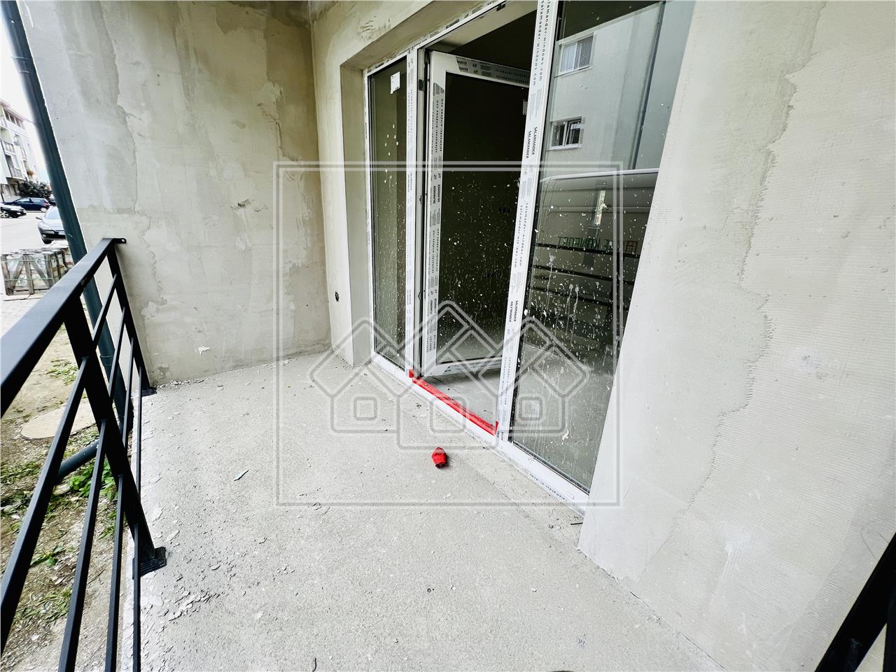 Apartament 3 camere de vanzare in Sibiu -Selimbar- parter inalt,balcon