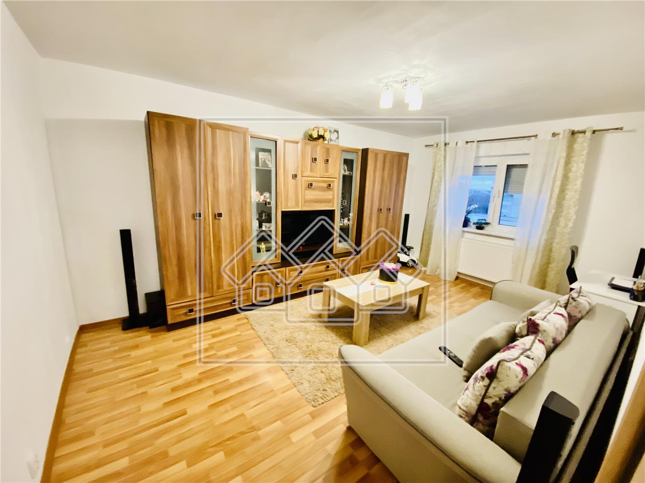 Apartment for sale in Sibiu - 2 rooms and balcony - Strand area