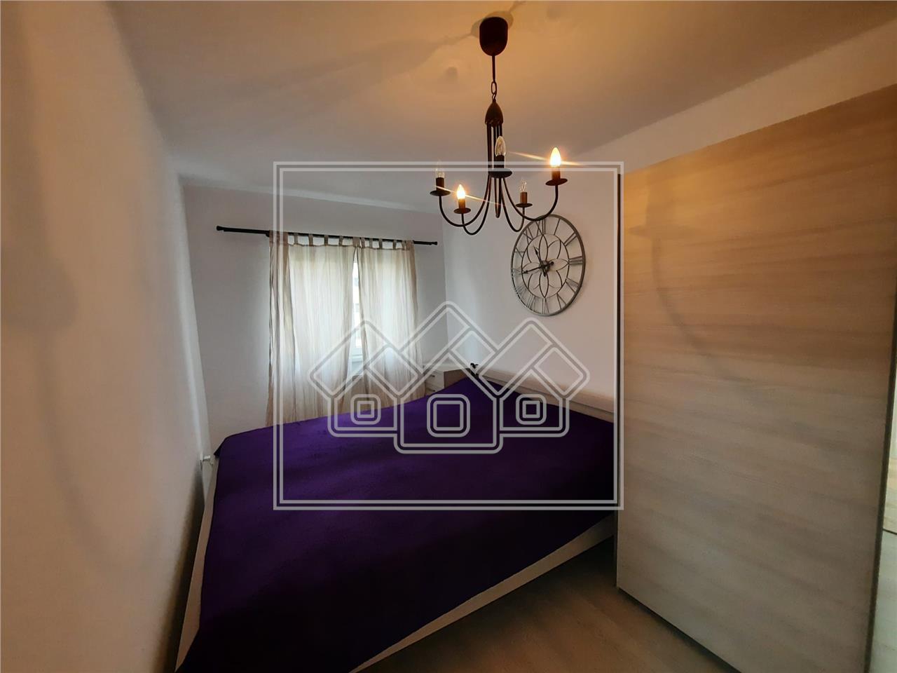 Apartament de vanzare in Sibiu - 3 camere, decomandat - Vasile Aaron