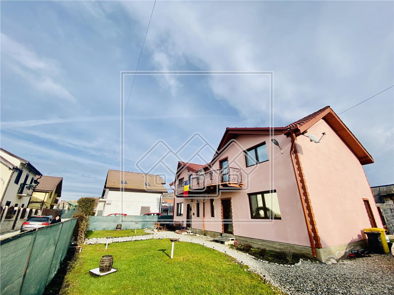House for sale in Sibiu - 2 buildings - land 473 sqm - Sura Mare