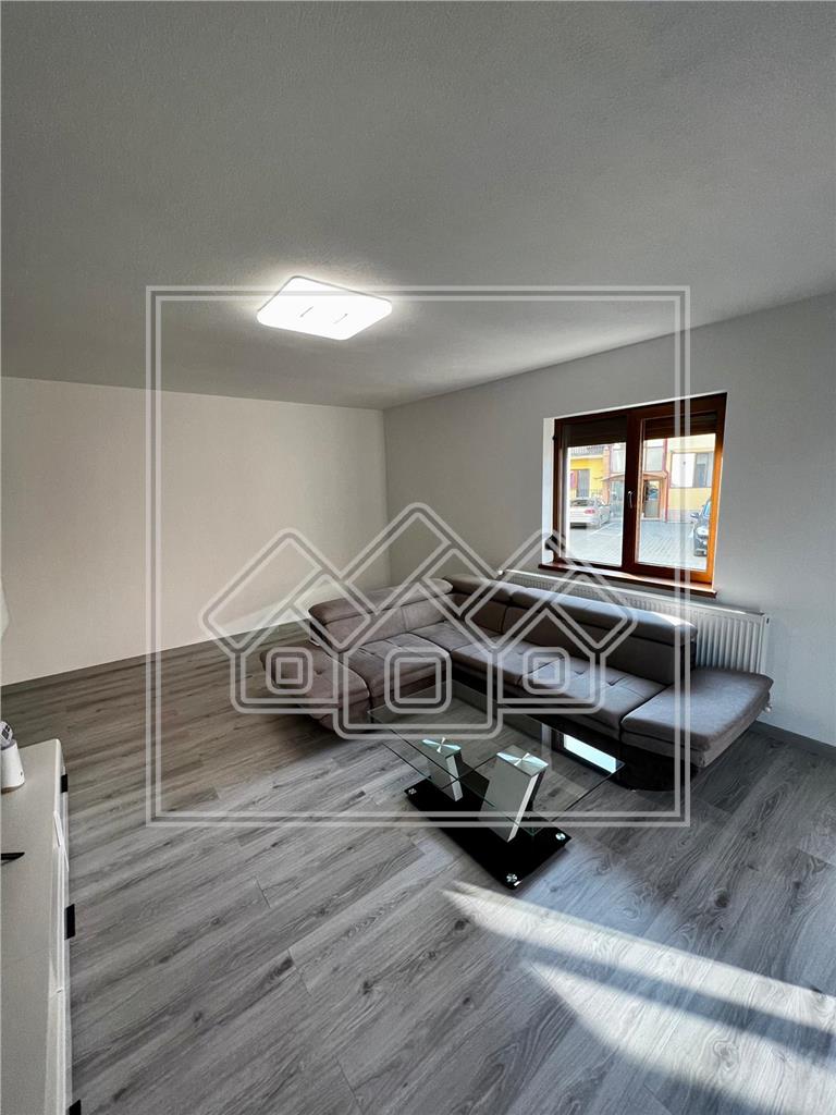Apartament de vanzare in Sibiu - 2 camere, balcon - Selimbar
