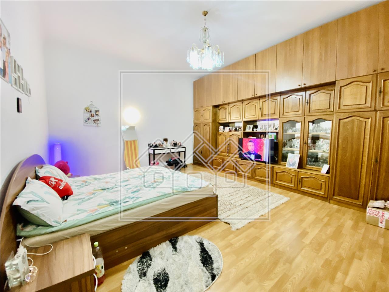 Apartament de vanzare in Sibiu - 2 pivnite si pod - Zona Centrala