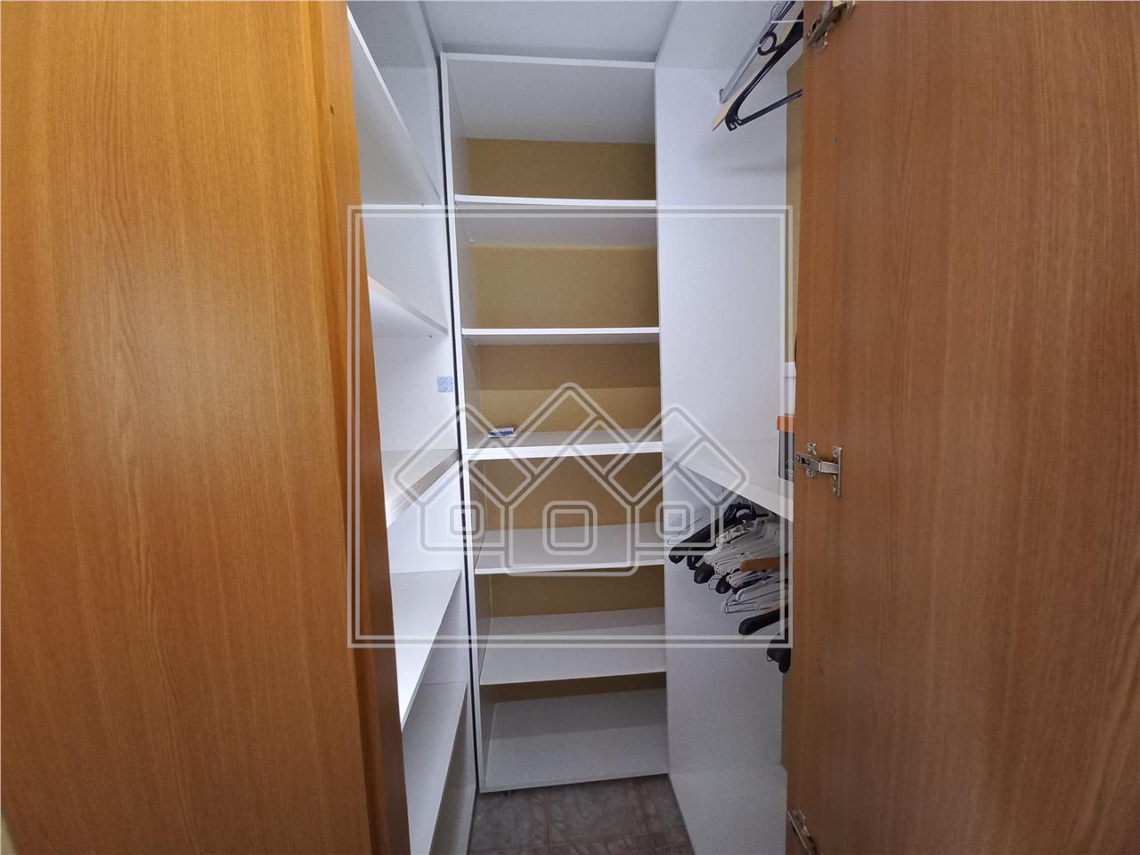 Apartment for rent in Alba Iulia - 3 rooms - dressing room - Cetate