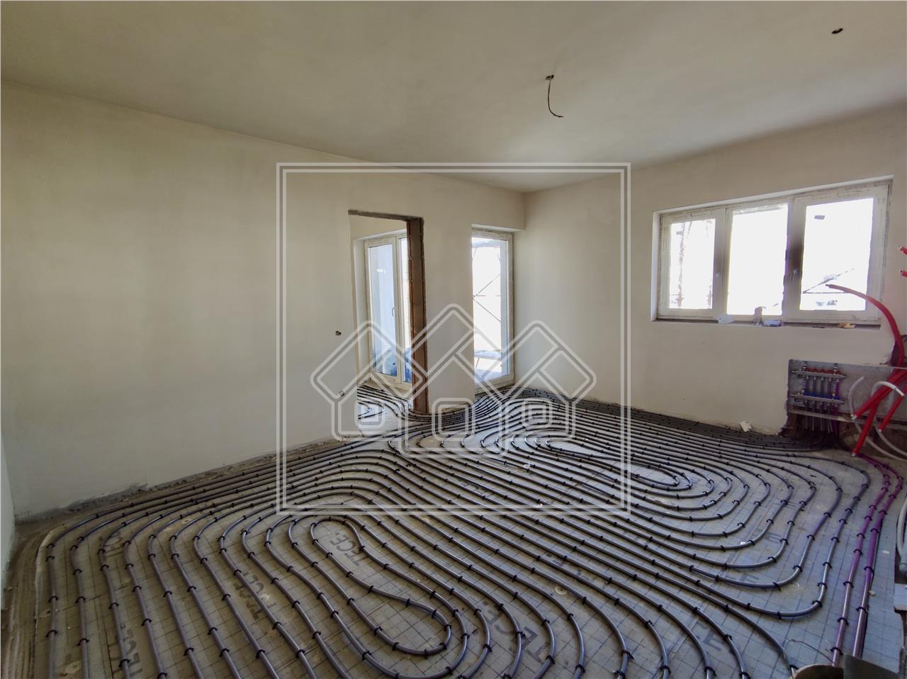Wohnung zum Verkauf in Sibiu, Selimbar - 2 Zimmer - Etage 1 - Fu?boden