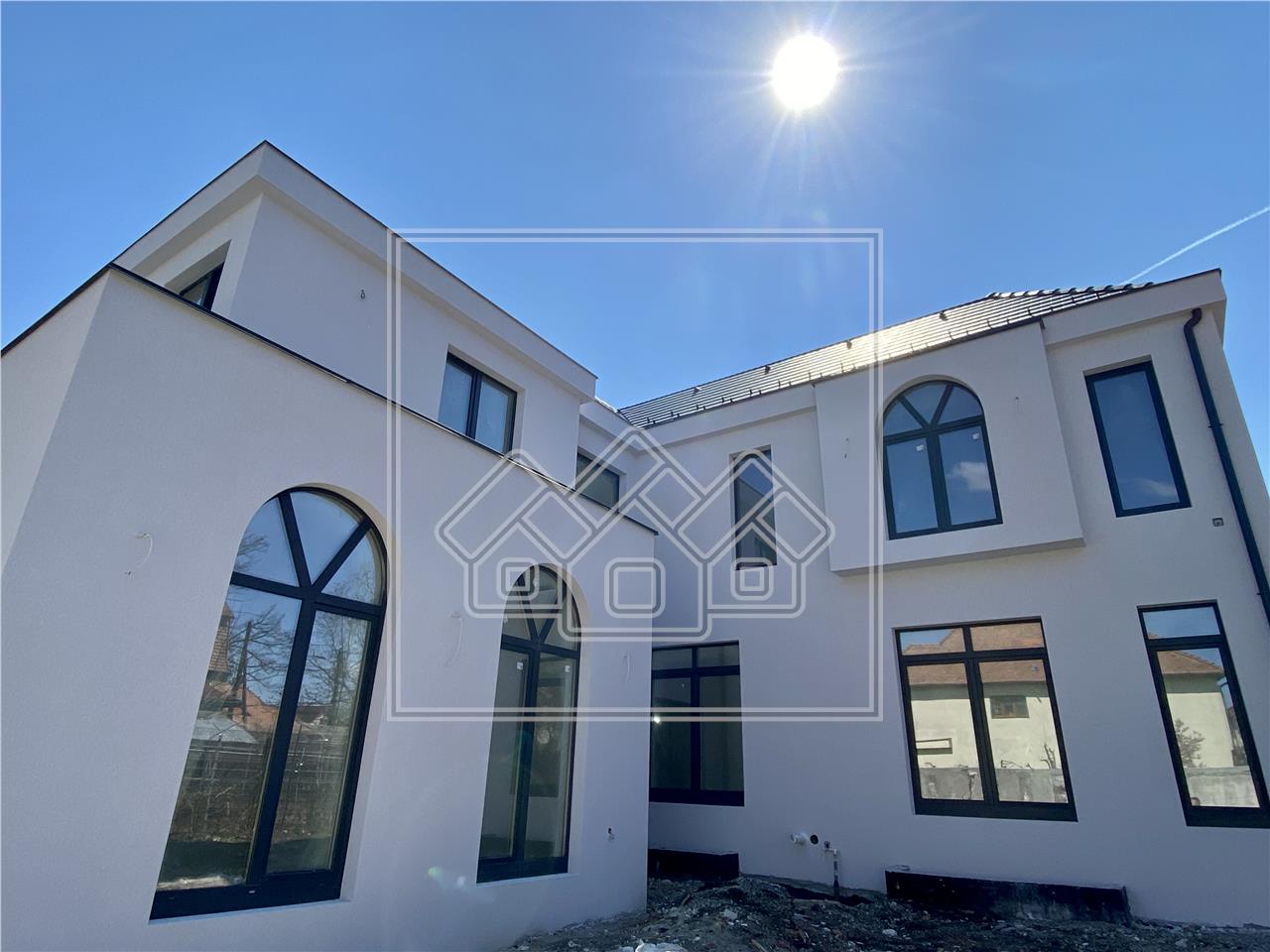 Premium villa for sale in Sibiu - new building - V.Milea area