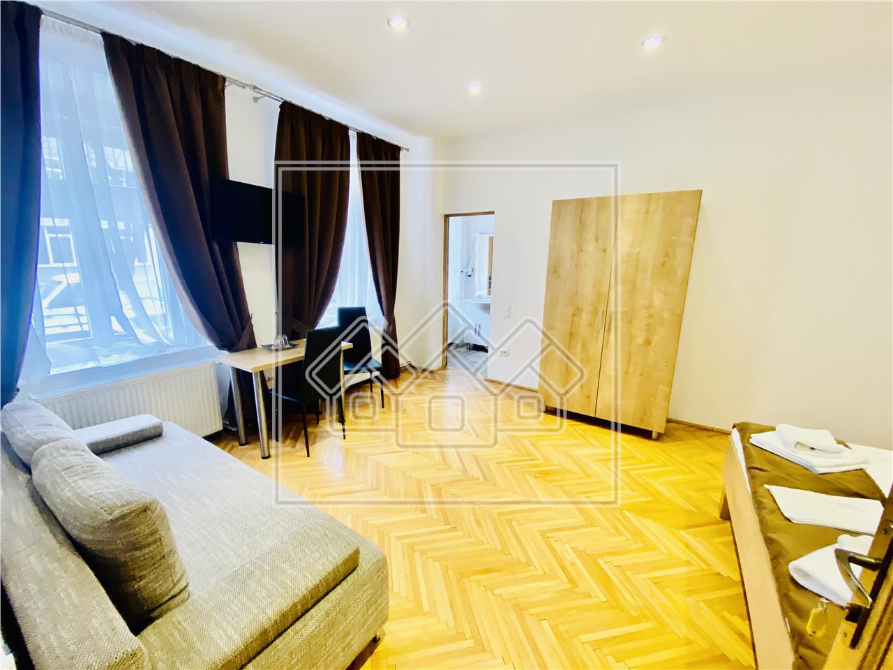 Apartment for sale in Sibiu - 187 sqm - 4 rooms, 4 bathrooms and cella
