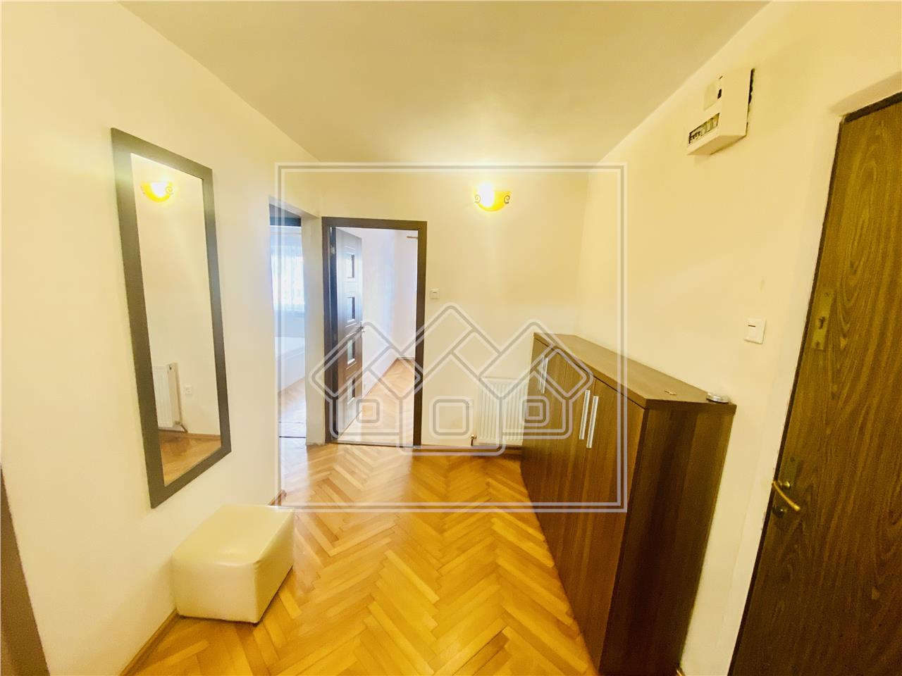 Wohnung zum Verkauf in Sibiu - 3 Zimmer, Balkon und Keller - Aurea Val