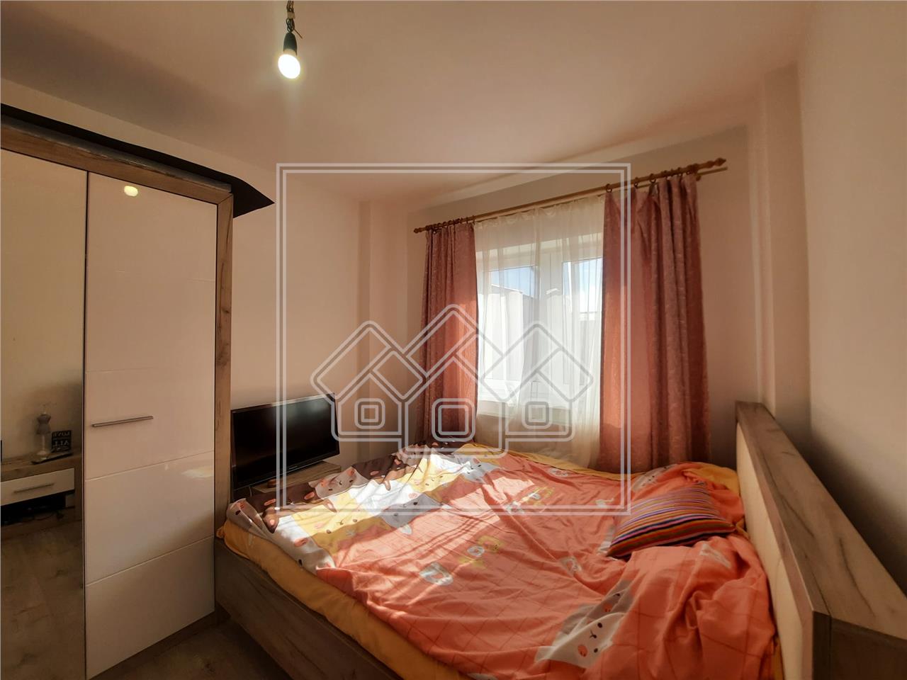 Apartment for sale in Alba Iulia, 3 rooms, parking space, Cetate