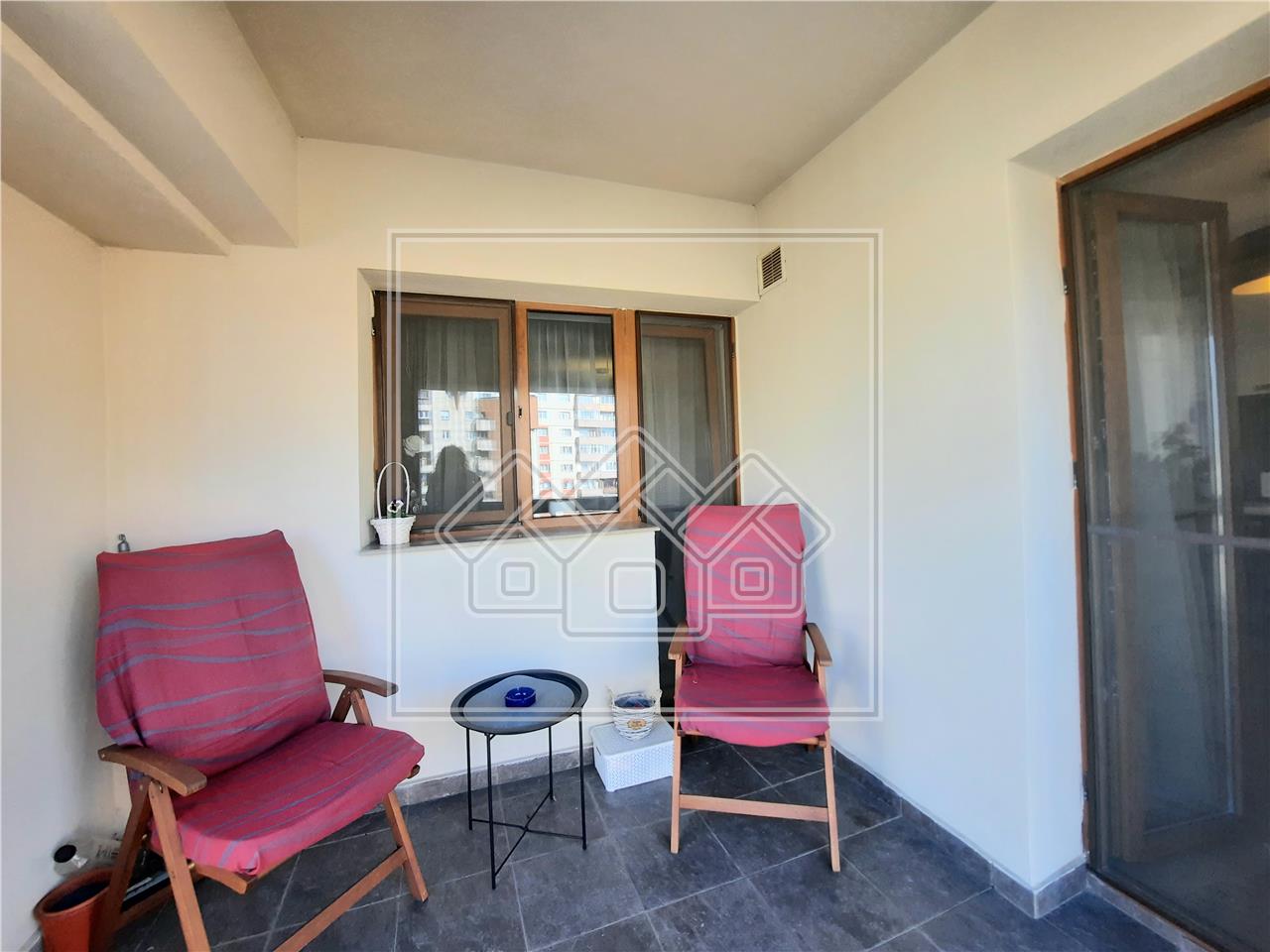 Apartment for sale in Alba Iulia - 3 rooms - 2 balconies - Center