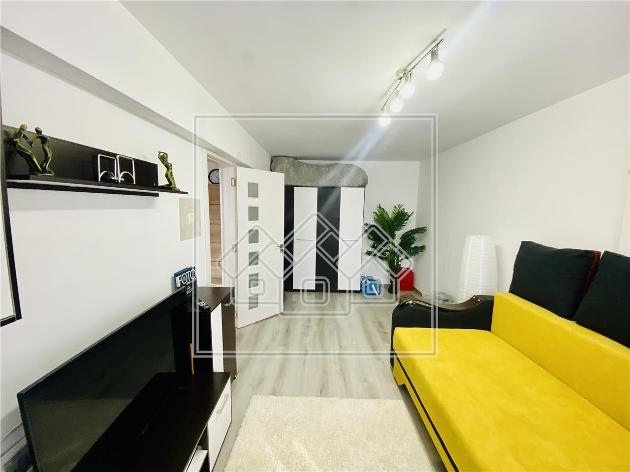 Wohnung zum Verkauf in Sibiu - 2 Zimmer, Balkon und Keller - Bereich S