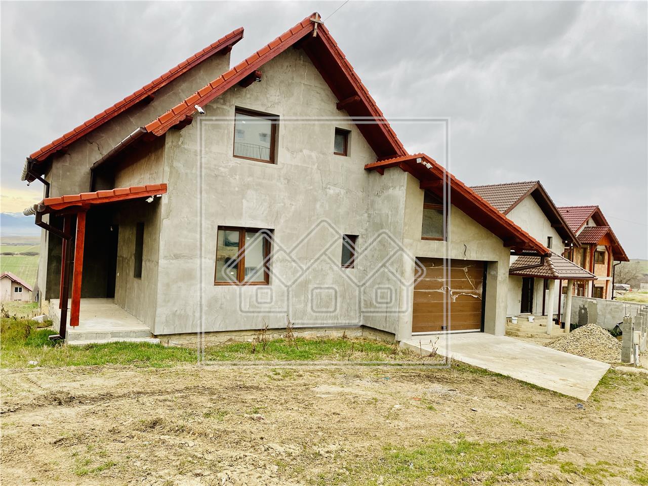 House for sale in Sura Mare - individual - 185 sqm usable - white deli
