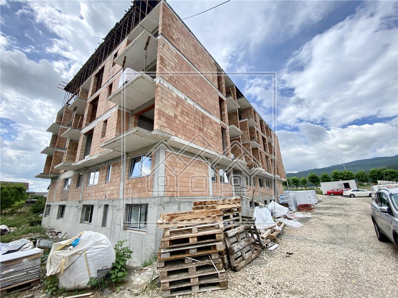 Apartament de vanzare in Alba Iulia - finisat la cheie, cu balcon