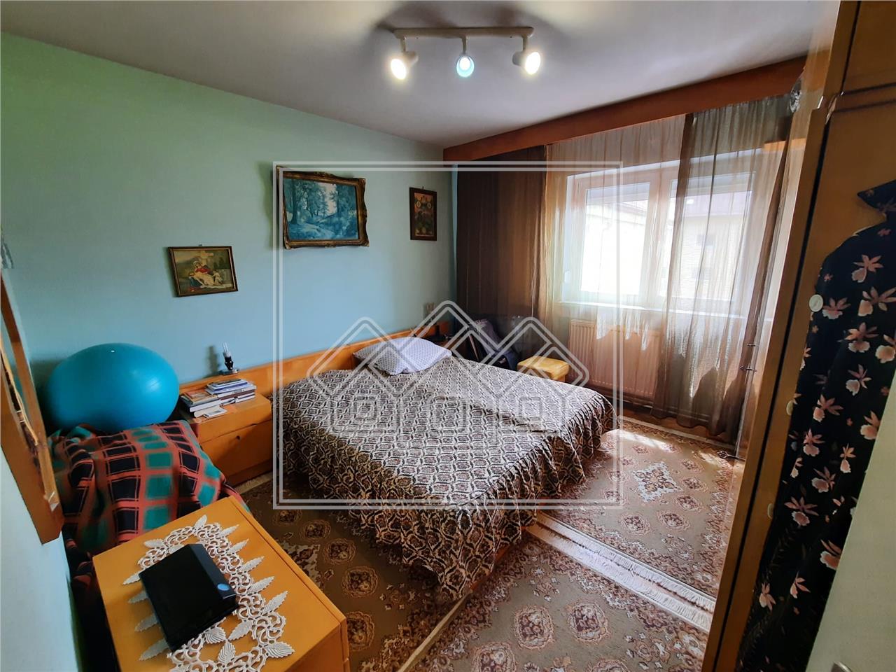 Apartament de vanzare in Sibiu - 3 camere, 2 bai - Scoala de Inot