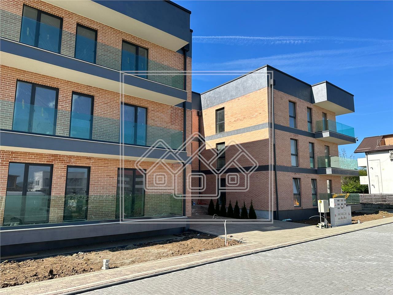 Apartament de vanzare in Sibiu - 3 camere, gradina 65 mp  - Selimbar