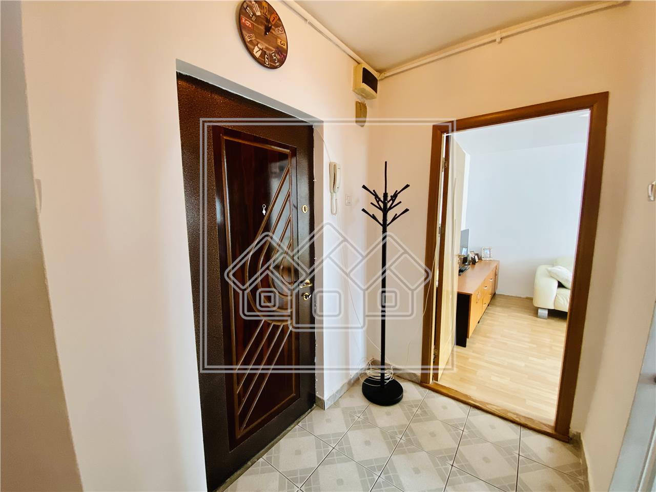 Apartament de vanzare in Sibiu - 66 mp - decomandat - Ciresica