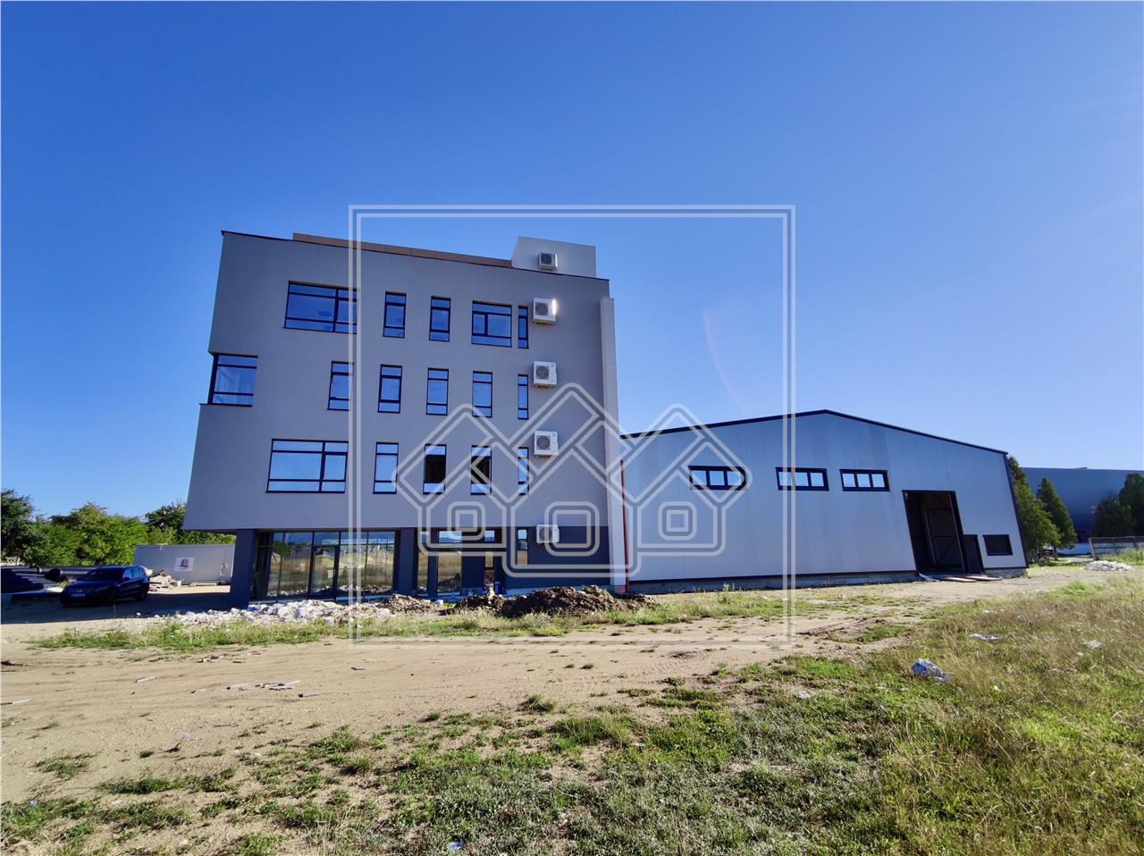 Cladire de birouri de vanzare in Sibiu - Industrial Est - NOU, P+3+ER