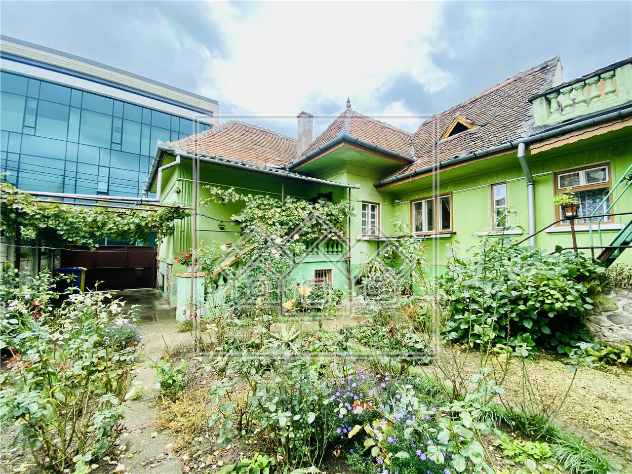 Casa de vanzare in Sibiu - individuala - Teren 252 mp - Zona Centrala