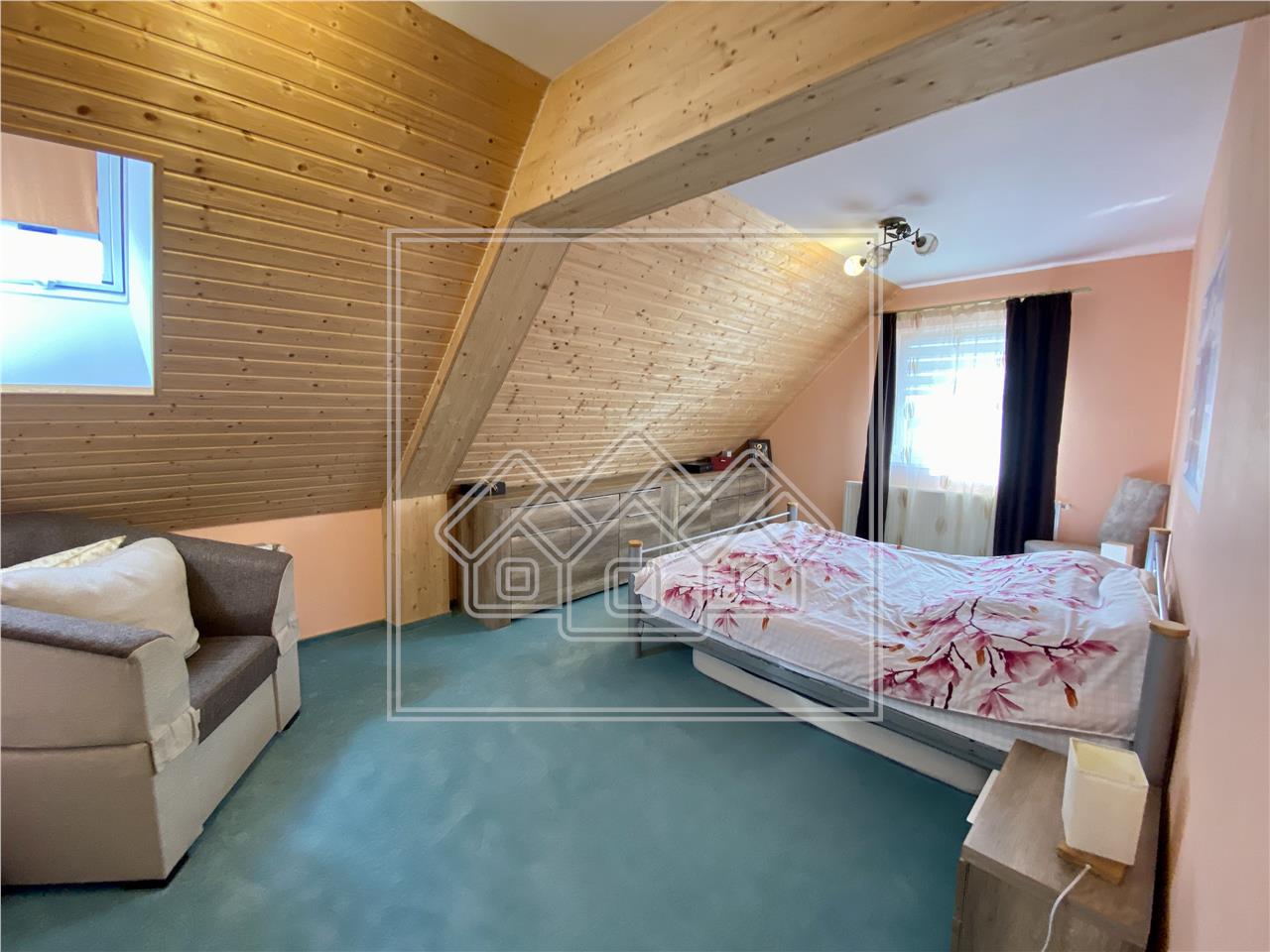 Casa de vanzare in Sibiu - individuala - 5 camere, garaj- teren 685 mp