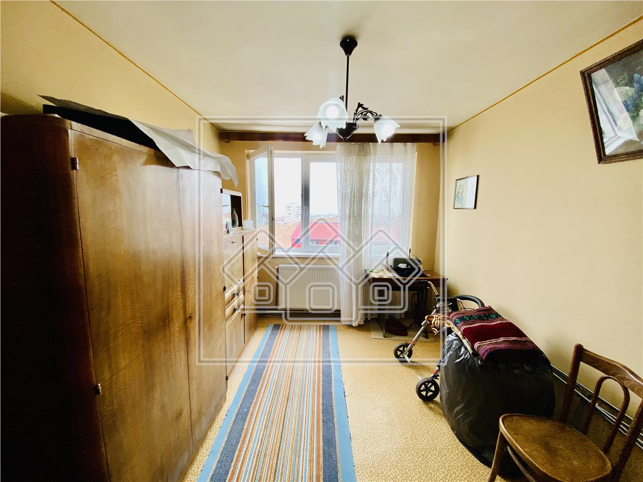 Apartament de vanzare in Sibiu - 3 camere si balcon - zona M.Viteazu