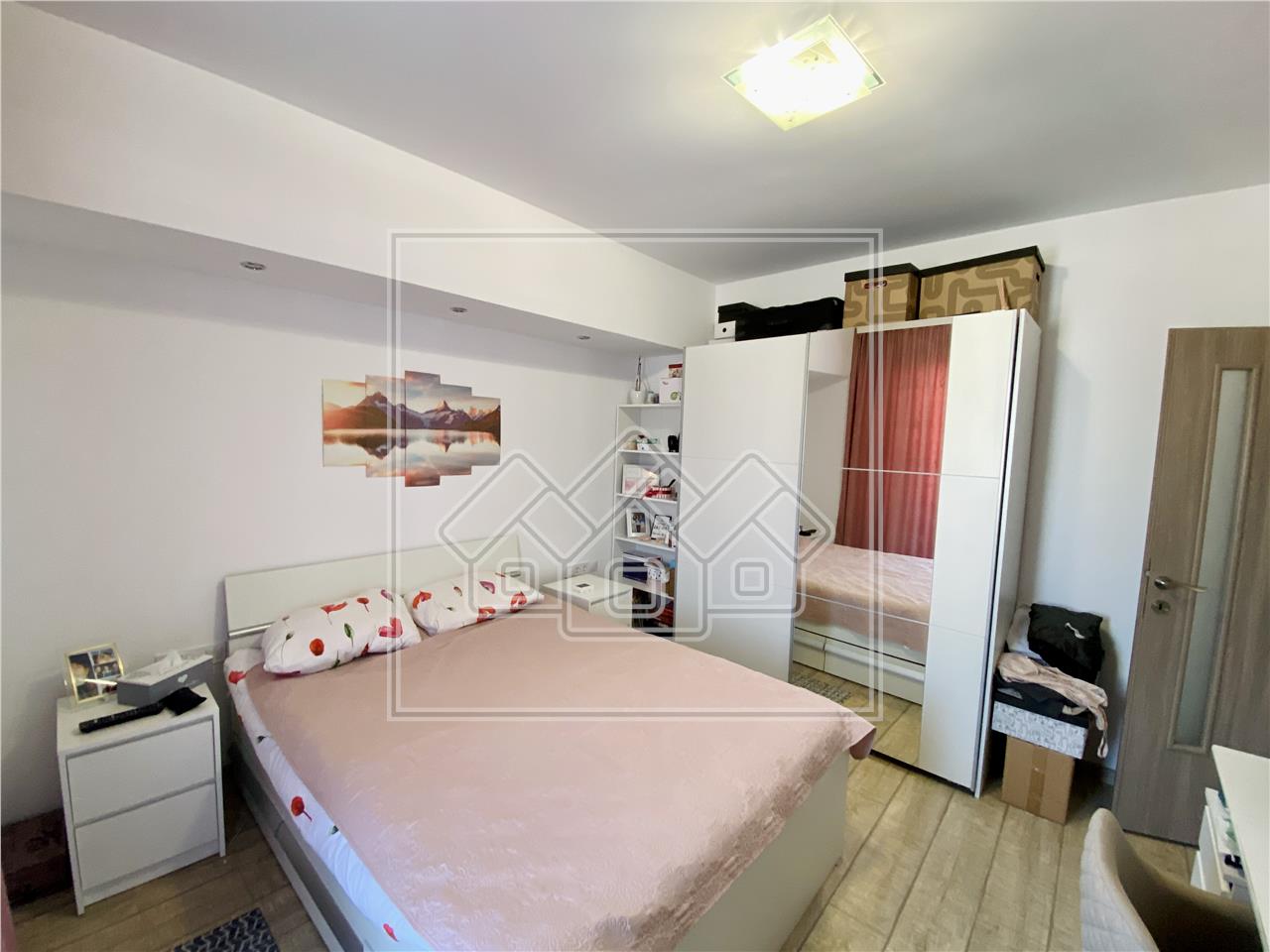 Apartament de vanzare in Sibiu - 3 camere si 3 balcoane - C. Cisnadiei