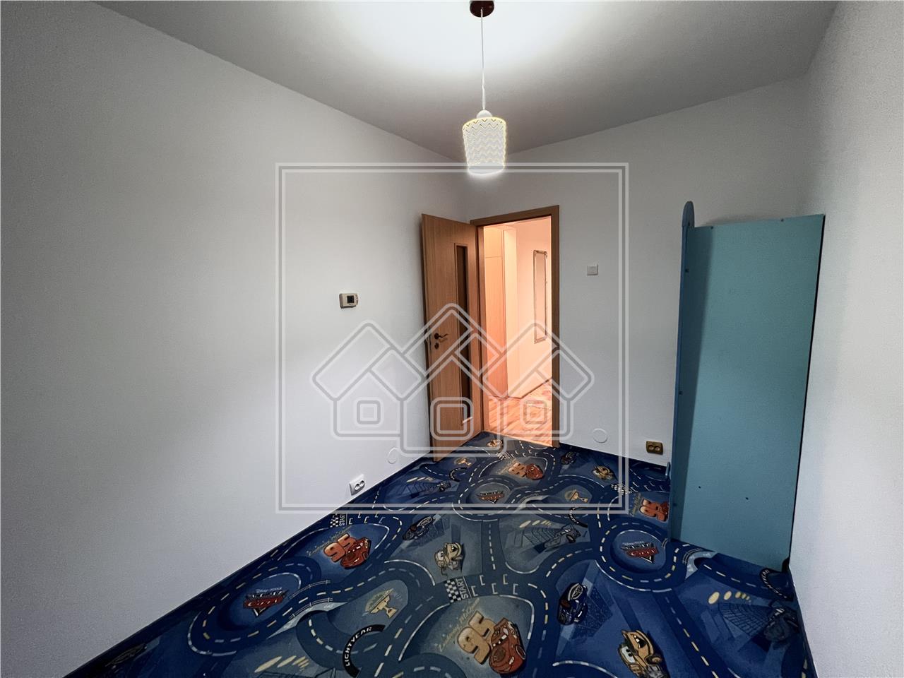 Apartament de inchiriat in Sibiu - 3 camere, balcon - Valea Aurie