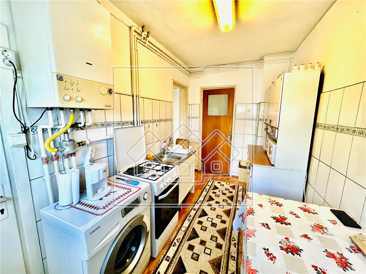 Apartment for sale in Sibiu - 3 rooms detached - Mihai Viteazu