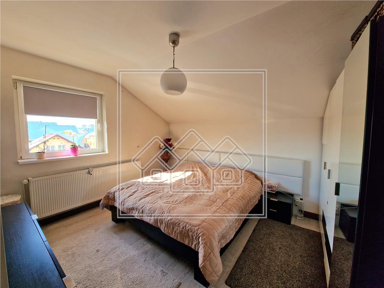 Apartament de vanzare in Sibiu - 3 camere, mobilat modern