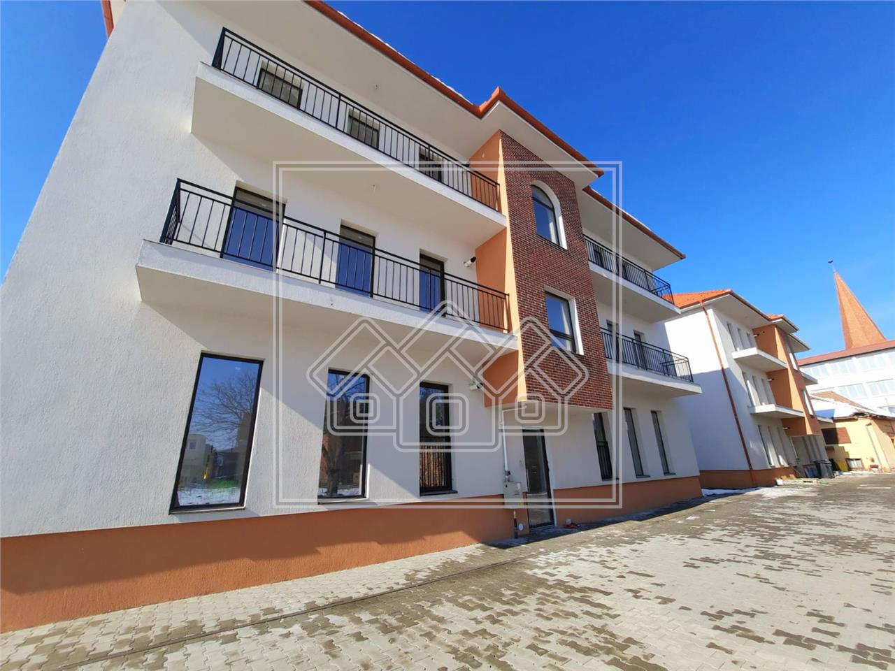 Apartament de vanzare in Sibiu - 2 camere si balcon - etaj 1