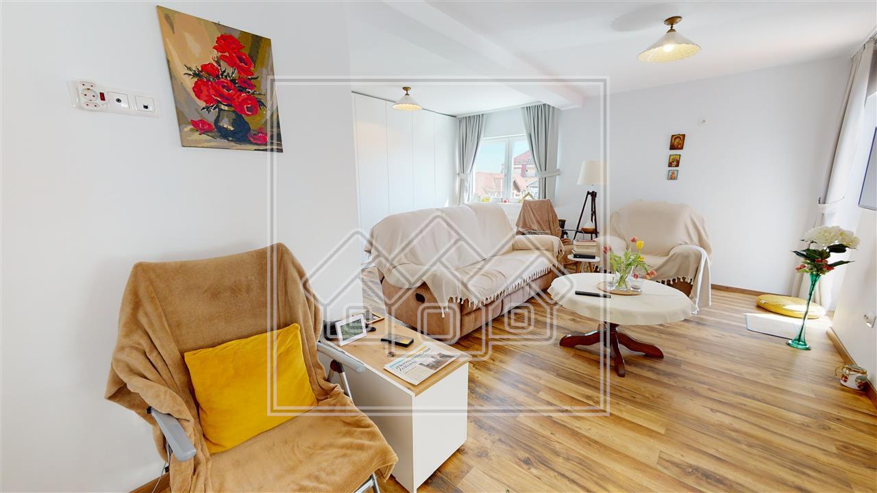 Apartament de vanzare in Sibiu -3 camere si 2 balcoane- Valea Aurie